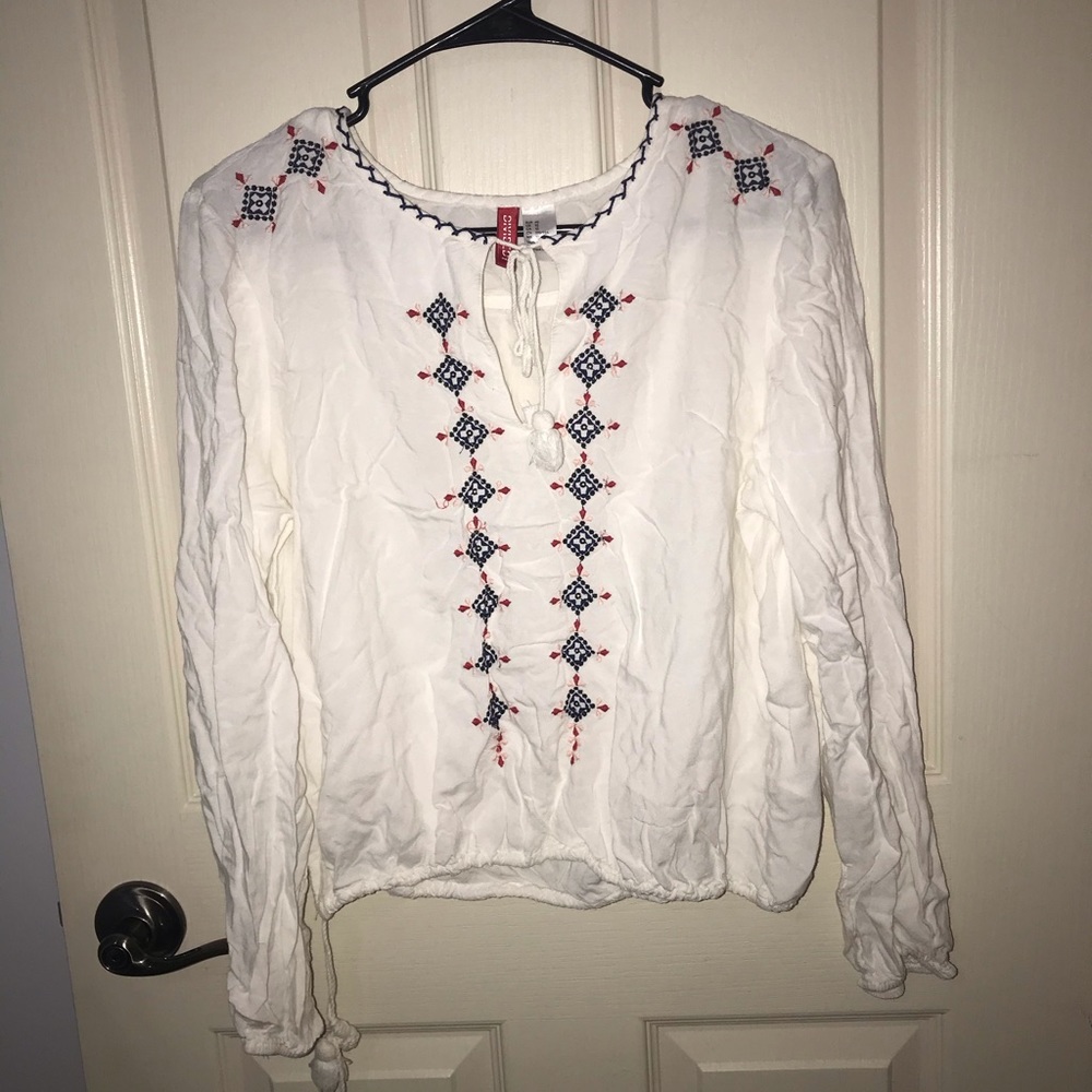 🐝H&M White Festival Top